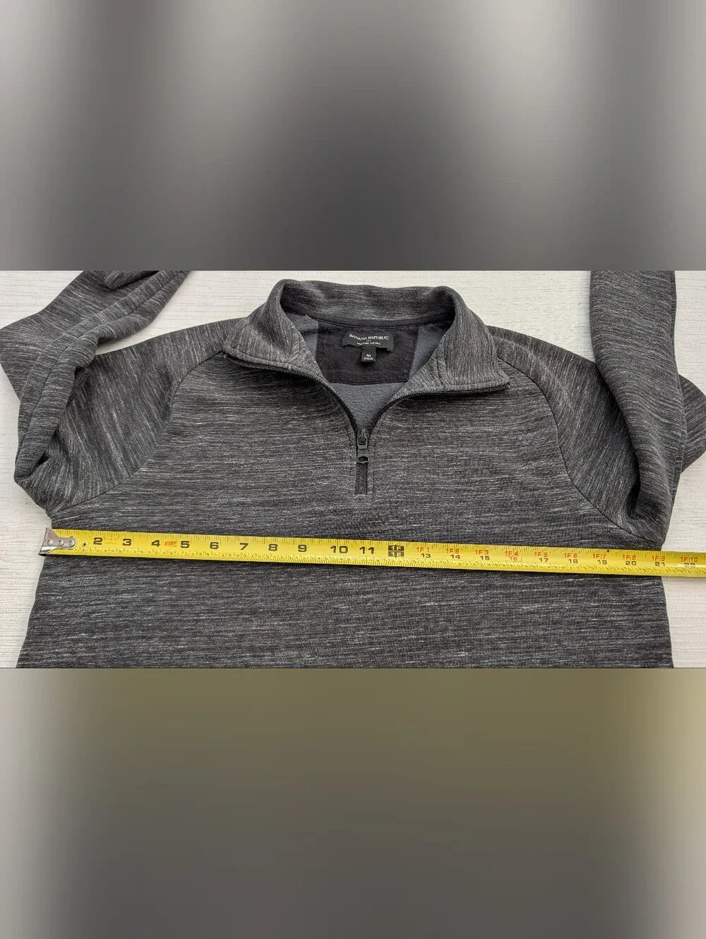 Banana Republic Men's Half-Zip Sweater Sz M.